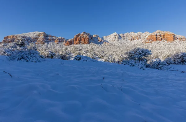 Paisaje Cubierto Nieve Las Rocas Rojas Sedona Arizona Invierno —  Fotos de Stock