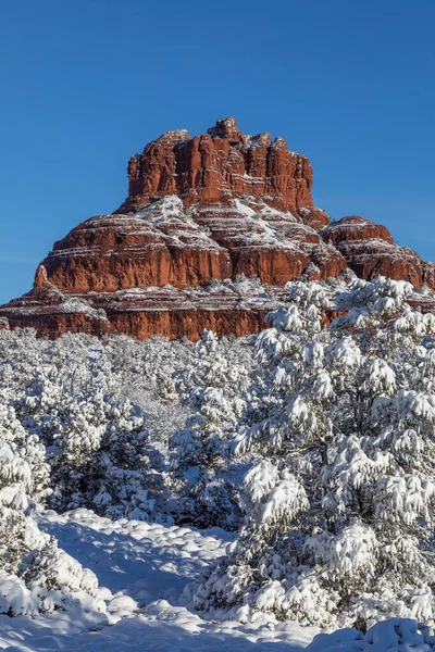 Paisaje Cubierto Nieve Las Rocas Rojas Sedona Ariozna Invierno —  Fotos de Stock