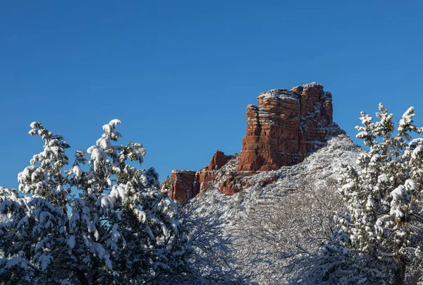 Paisaje Cubierto Nieve Las Rocas Rojas Sedona Ariozna Invierno —  Fotos de Stock