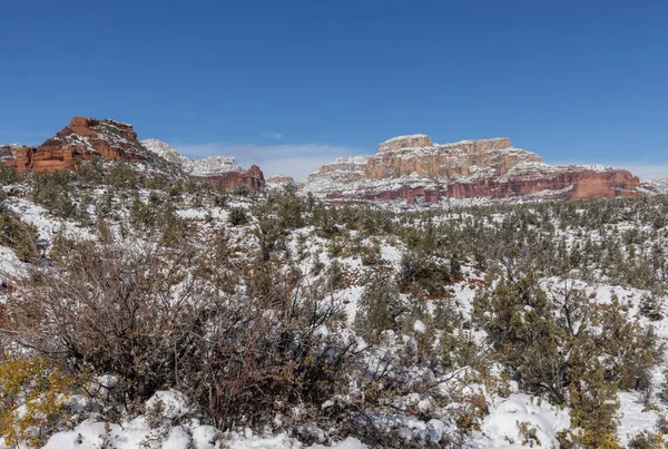 Sedona Arizona Kışın Manzaralı Bir Kar Manzarası — Stok fotoğraf