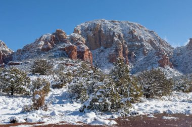 Sedona Arizona 'da kış manzarası karla kaplıydı.