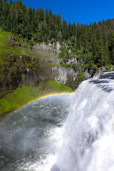 Det Natursköna Landskapet Vid Övre Mesa Falls Längs Henry Fok — Stockfoto