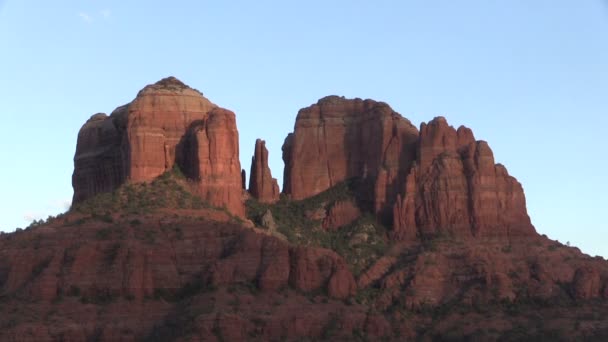 Domkyrkan rock sedona arizona landskap — Stockvideo