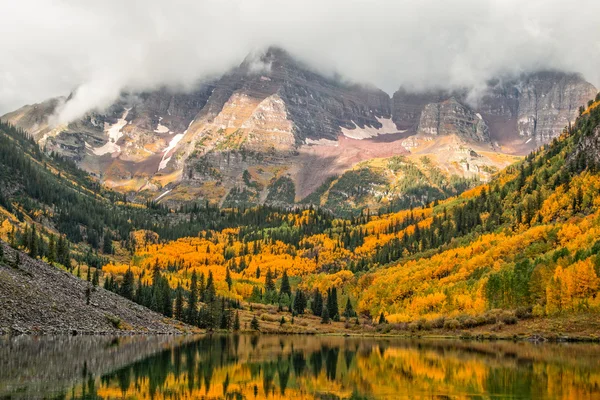 Maroon bells aspen Colorado in Fall — Stock Photo, Image