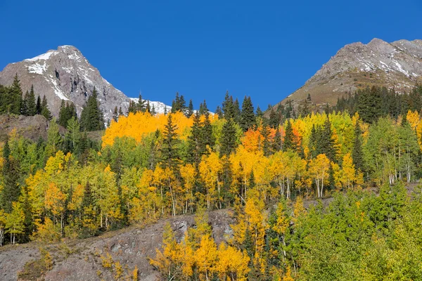 Colorado felsige Berge im Herbst — Stockfoto
