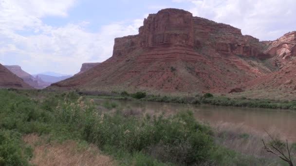 Colorado rivier in de buurt van Moab, Utah — Stockvideo