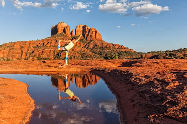 Cathedral Rock Yoga — Stock Photo, Image