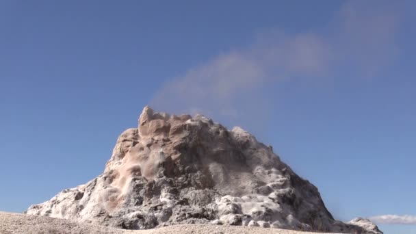 Grande fontana Geyser — Video Stock