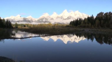 Teton sonbahar gündoğumu yansıma