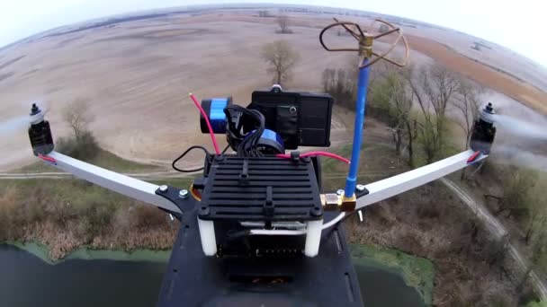 Drone, copter   films   nature  through camera with gimbal. Aerial team. — Stock Video