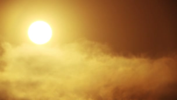 Lever du soleil matinal avec soleil rouge et nuages. Temps écoulé — Video