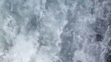 Denizde şiddetli su