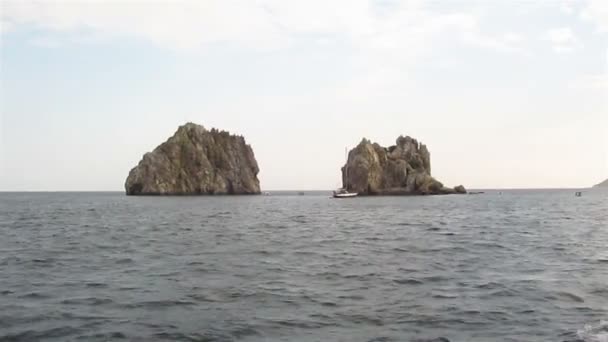 运动着的岩石在海边 — 图库视频影像