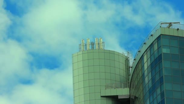 Top part of  building and sky. Time lapse — Stock Video