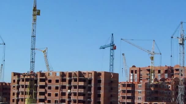House construction with cranes. Time lapse — Stock Video
