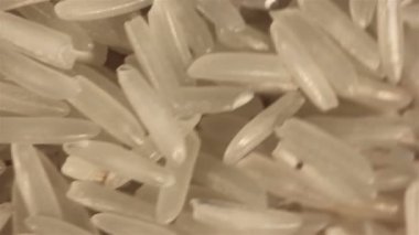 Beyaz cilalı pirinç döner. Makro