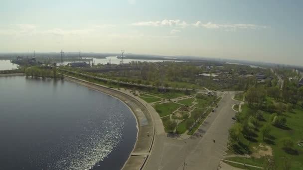 Lento bellissimo lago da argine. Aerea — Video Stock