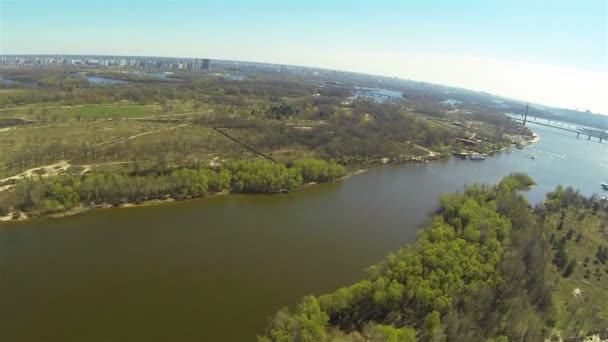 Flight over  big river t. Aerial panorama — Stock Video