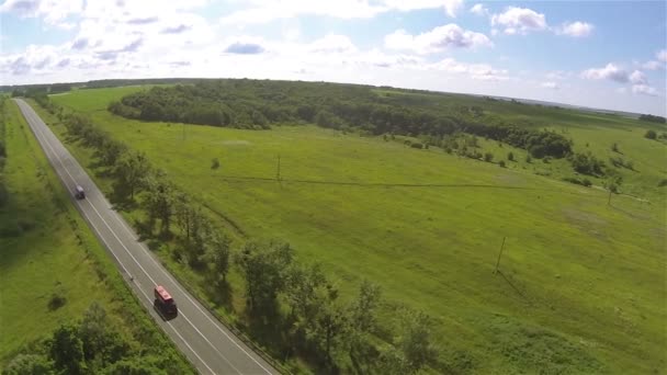 車で高速道路。空中のスローモーション — ストック動画