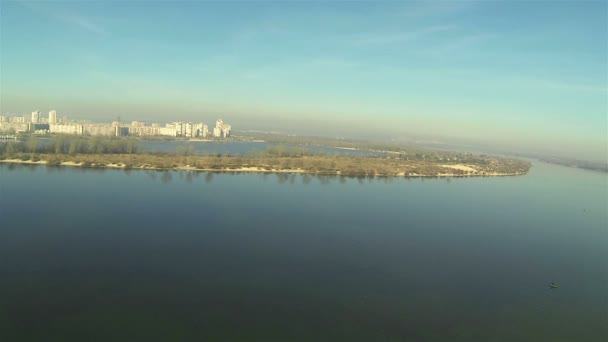 Wunderschönes panorama der stadt kiev, ukraine und dnepr fluss. Antenne — Stockvideo