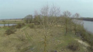 Güneş ile Nehri'nin güzel manzara. Hava