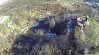 Küçük kış nehir, banliyö yatay. Hava panorama