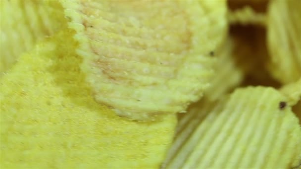 Potato chips close-up. Slow motion — Stockvideo