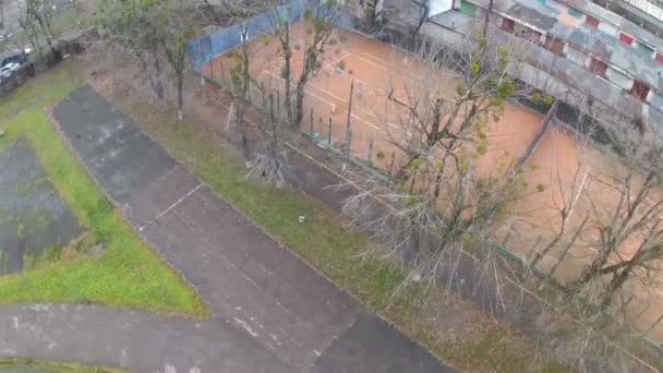 Volando sobre el viejo estadio de la ciudad. Antena — Vídeo de stock