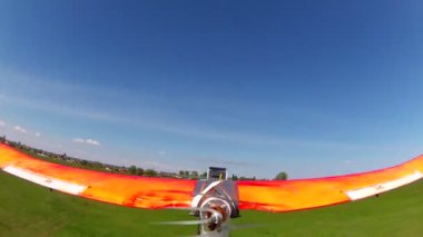 Drone Gölü filme kamera ile uçan. POV klip