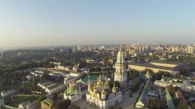 Ukrayna, Kiev - Pechersk Lavra Ortodoks Hıristiyan inanç merkezi. Hava atış. Part6