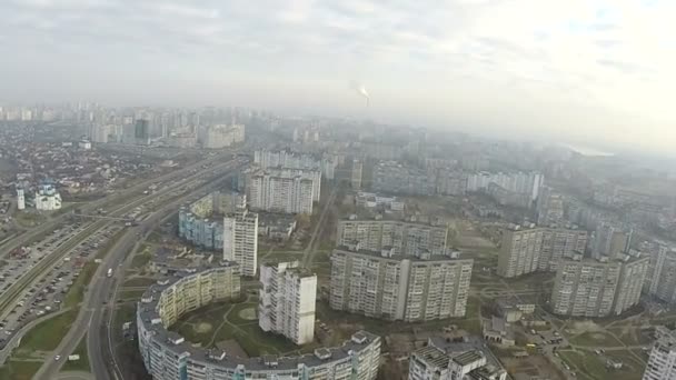 Fly like bird  with turns  over autumn  city Kiev, Ukraine. Aerial — Stock Video