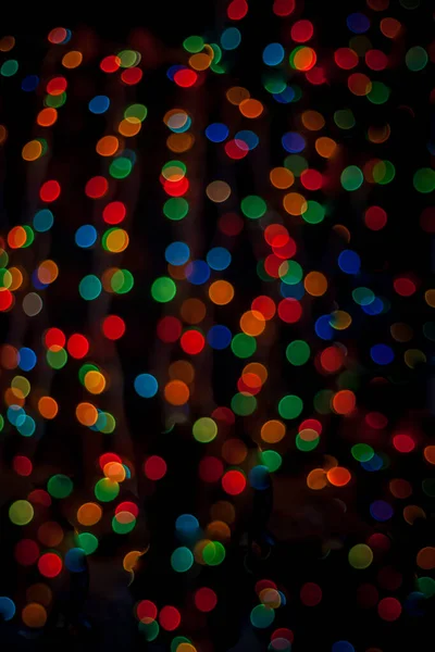 Mnohobarevný Bokeh Černém Pozadí Mnohobarevná Světla Vánočního Věnce Dobrý Novoroční — Stock fotografie