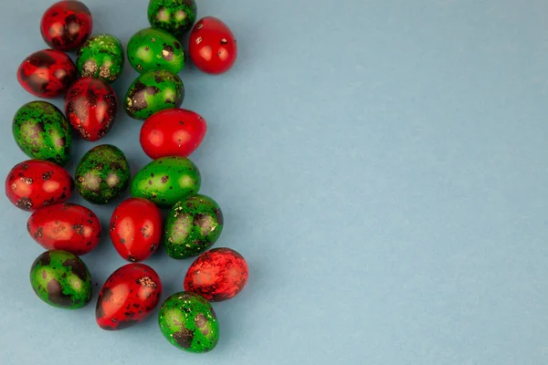 Multicolored Quail Eggs Green Red Blue Background Place Text Happy — Stock Photo, Image