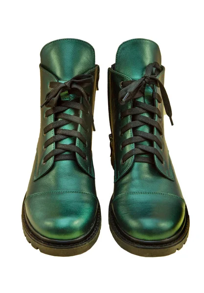 Chaussures Cuir Vert Isolées Sur Fond Blanc Bottes Hiver Printemps — Photo
