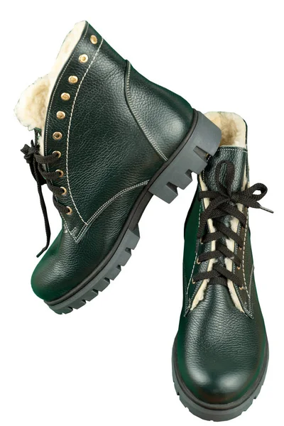 Green leather shoesisolated on white background. Winter and spring off-season boots. Stylish boot. Close-up. Laces, tractor sole. Casual style. Copy space. Pearlescent fashionable color. — Stock Photo, Image