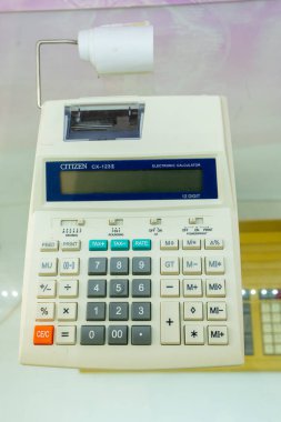 Eski elektronik hesap makinesi Yurttaş CX 123 III. Kişisel bilgisayar. Ukrayna, Kyiv - 27 Mart 2024