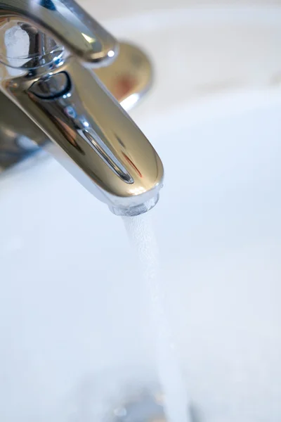 Wasserhahn aus nächster Nähe — Stockfoto