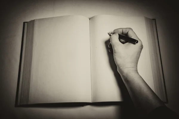 Puste strony biały w otwartą książkę — Zdjęcie stockowe