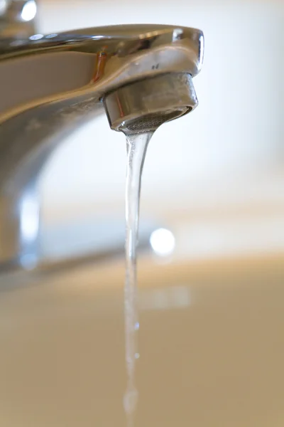 Wasserhahn — Stockfoto