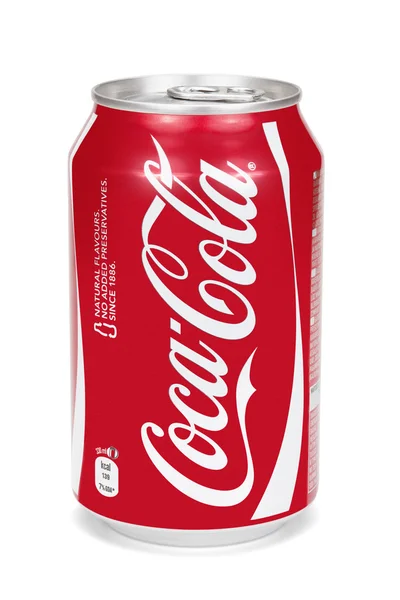 Coca-Cola kunnen geïsoleerd op de witte achtergrond. — Stockfoto