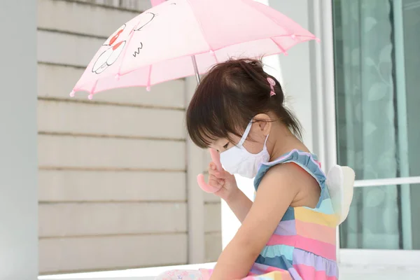 Young Asian Girl Face Mask Protection Influenza Coronavirus Illnesses — Stock Photo, Image