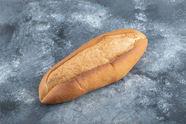 Chleb na szarym tle — Zdjęcie stockowe