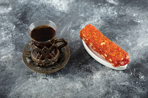 Lekker Turks genot met een kopje warme thee — Stockfoto