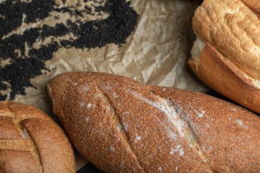 Parşömen kağıdındaki farklı hamur işleri