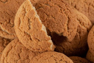 Stokta doğranmış ya da doğranmış yulaf ezmeli kurabiye