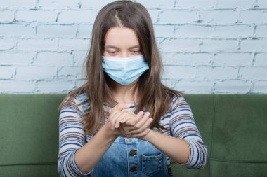 İlk önleyici teknikleri kovid 'e karşı kullanmak. Yüksek kalite fotoğraf