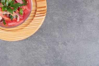 Cam kasede leziz borş çorbası. Yüksek kalite fotoğraf