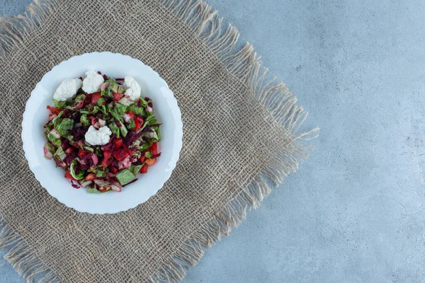 Vegetabilsk Salat Med Blomkål Marmorbakgrunn Bilde Høy Kvalitet – stockfoto