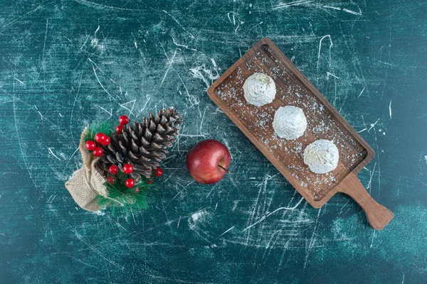 Vanilla Coated Cakes Small Tray Apple Christmas Ornament Blue Background — Stock Photo, Image