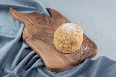 Mermer zemin üzerinde sincap keki. Yüksek kalite fotoğraf